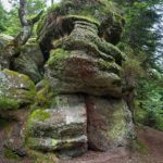 rocher sculpté typique des randos dans les Vosges du Nord